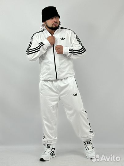 Спортивный костюм адидас белый