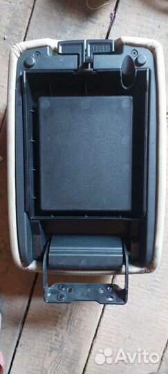 Подлокотник Infiniti fx35 fx37 qx70