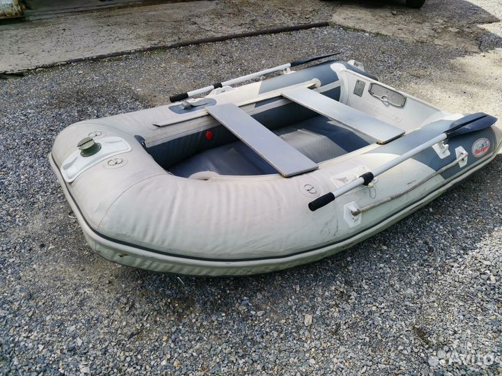 Лодка badger fla 270