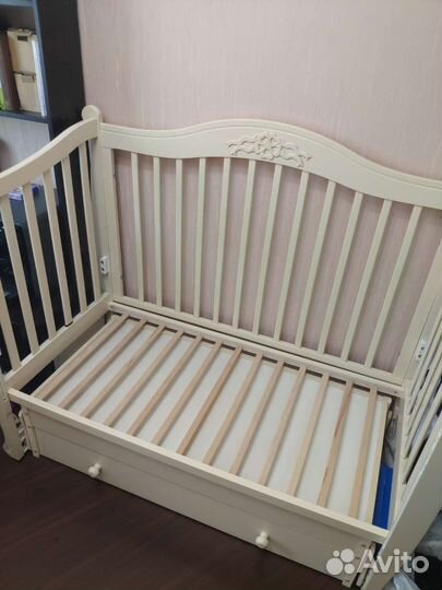 Детская кроватка с пеленальным комодом