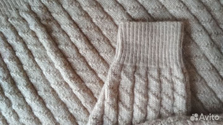 Свитер50- 52 размер,шерсть100
