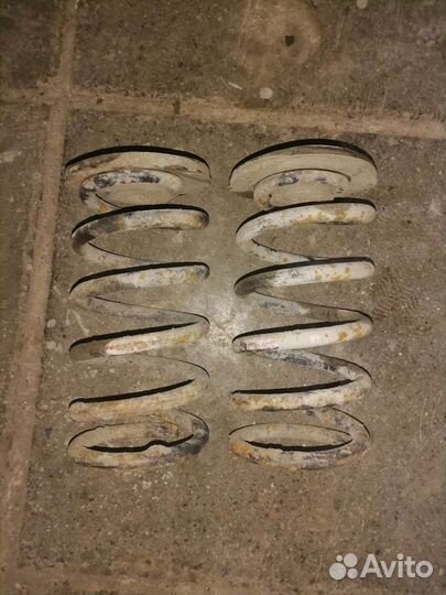 Задние пружины Rover 800