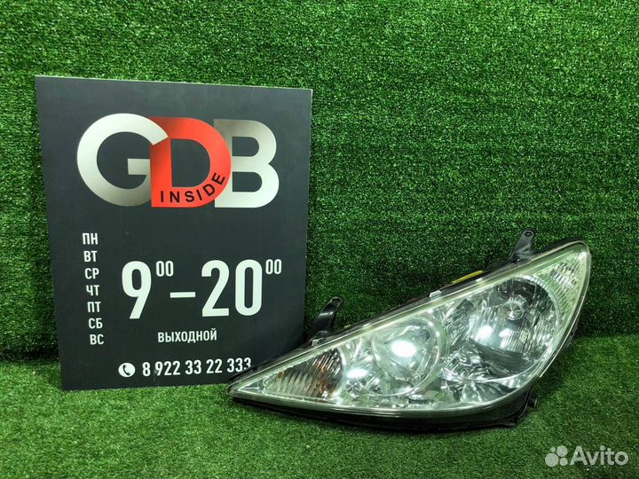Фара передняя левая Toyota Estima ACR40