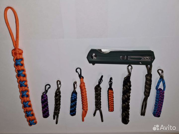 Темляки, брелки, браслеты из паракорда