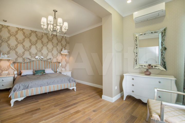 5-к. квартира, 240 м², 24/24 эт.