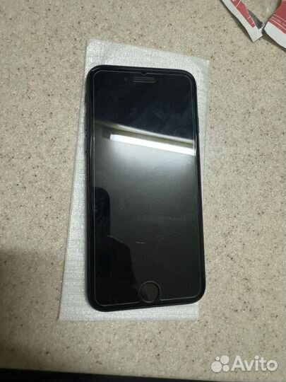 iPhone SE (2022), 64 ГБ