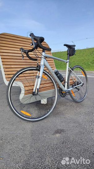 Шоссейный велосипед cannondale