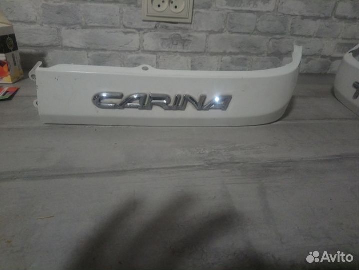 Ресничка toyota carina AT212 правая