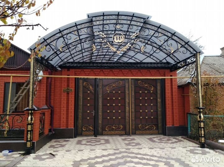 Навесы кованные из поликарбоната