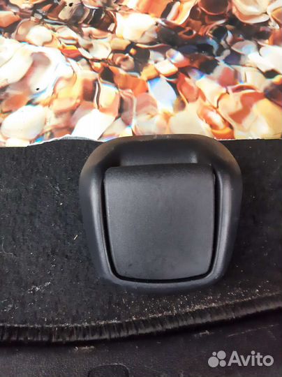 Ручки откидываний передних сидений