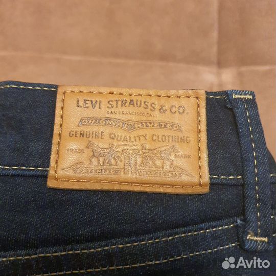 Джинсы женские Levi's, модель 710, W26 L28