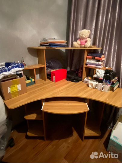 Компьютерный стол и стул