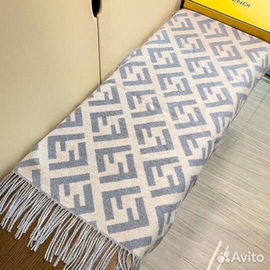 Fendi шарф