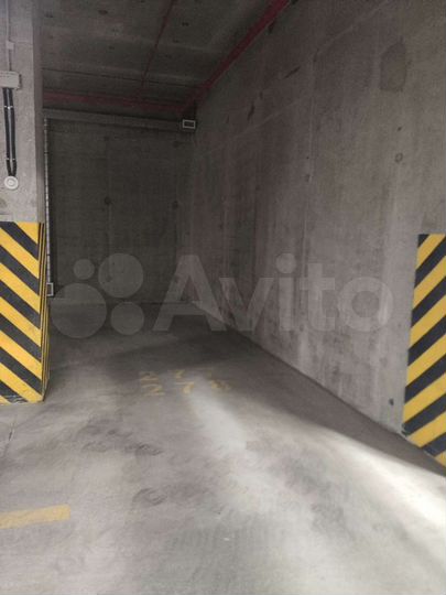 Машиноместо, 13 м²