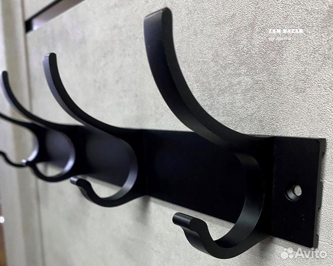 Вешалка настенная Чёрная, 4 крючка