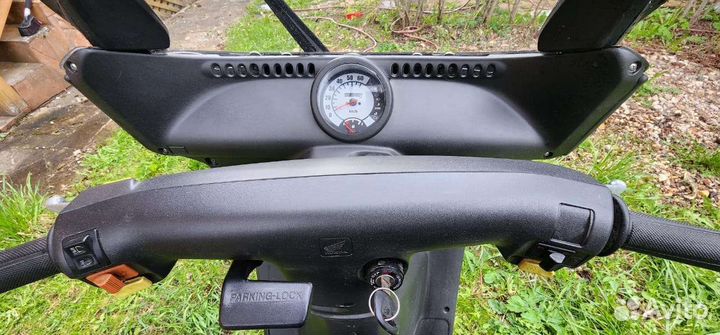 Скутер Honda Gyro Canopy PGM-FI