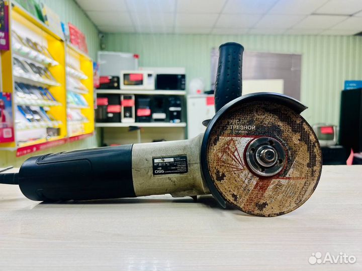 Угловая шлифмашина Зубр ушм-125-950 М3