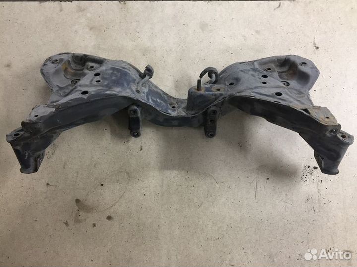 Балка передняя Mitsubishi Libero I рестайлинг (199