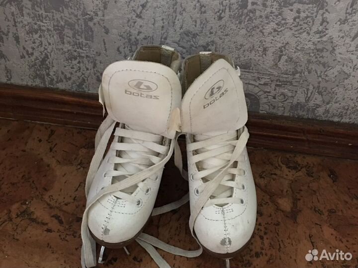 Коньки botas 28
