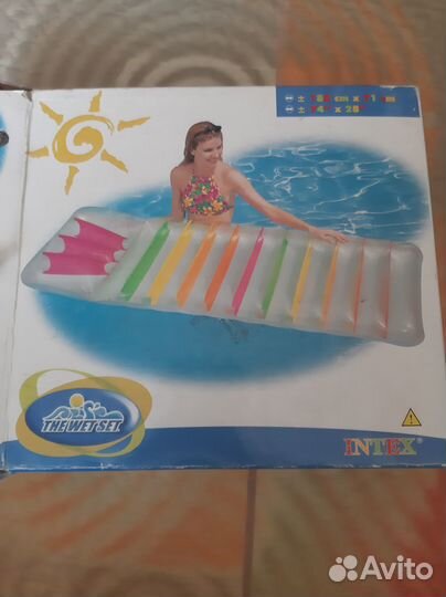 Надувной матрас для плавания
