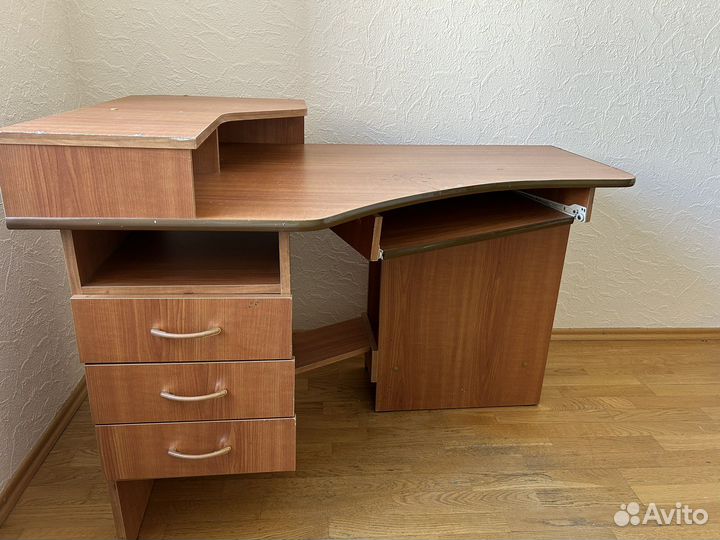 Угловой компьютерный стол бу