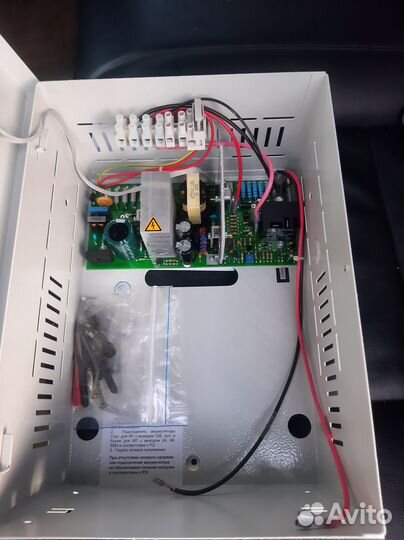 Устройство для заряда батарей скат-1200Р20