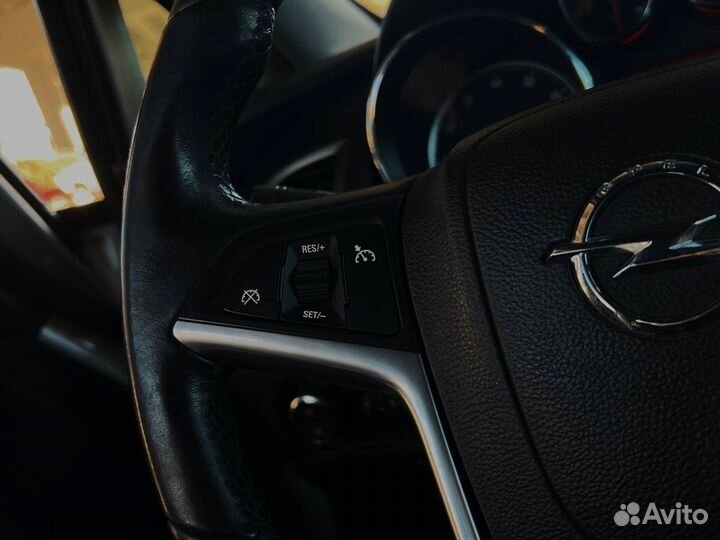 Opel Astra 1.4 AT, 2011, 177 900 км