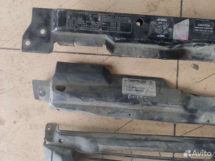 Решётка Панель передняя Dodge caravan 3