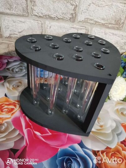 Кашпо для цветов с колбами