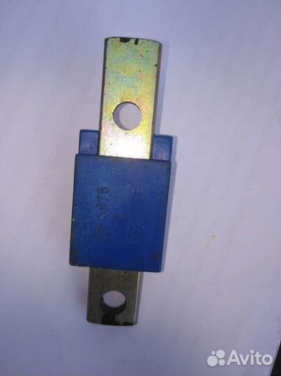 Ограничитель поворота Volvo S60 S80 XC70