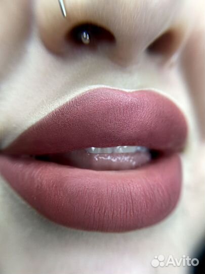 Перманентный макияж губ