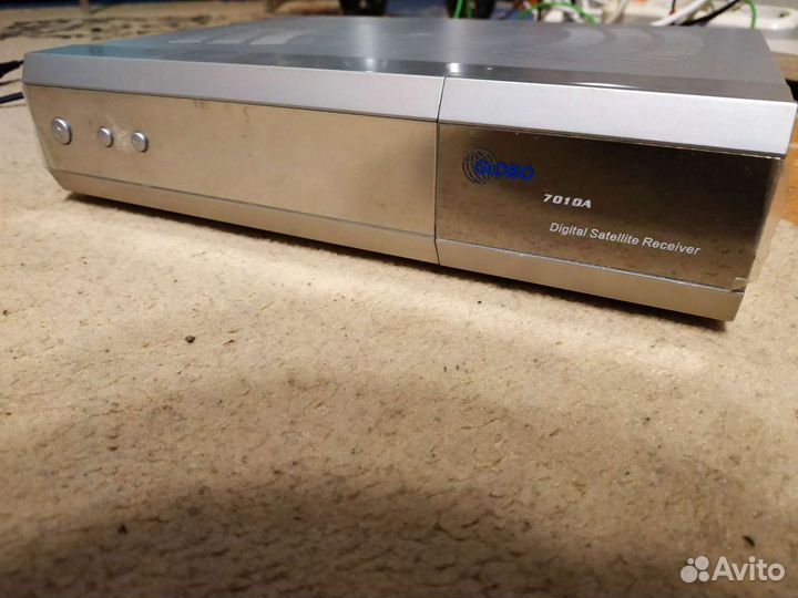 Спутниковый рессивер Globo 7010