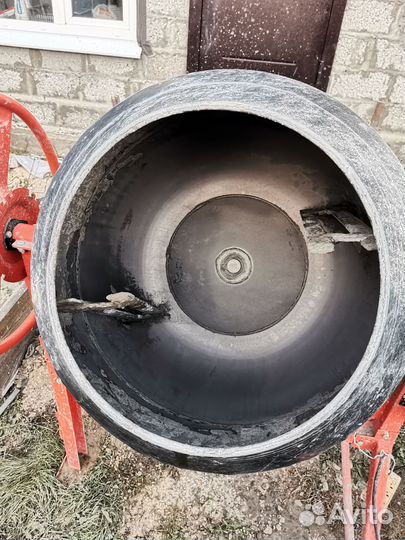 Бетоносмеситель строительный Electrolite бм-205П