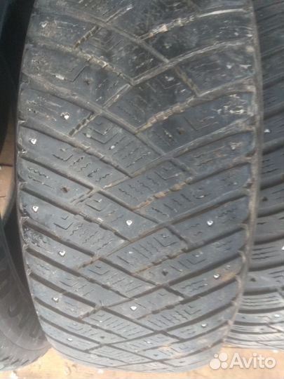 Goodyear Ultragrip Ice Arctic 215/60 R16