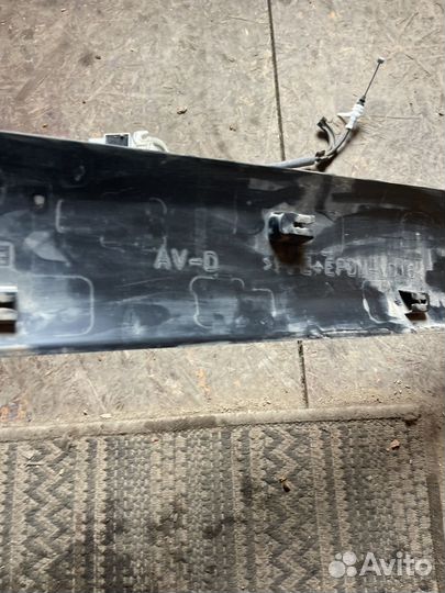 Молдинг двери передней правой peugeot partner 2