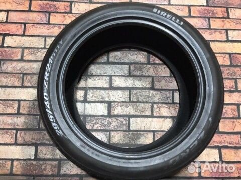 Pirelli P Zero 295/40 R21
