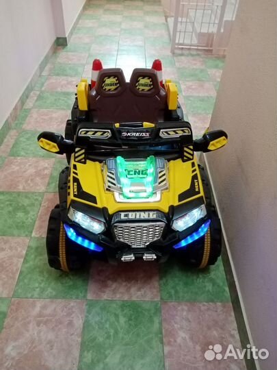 Детский электромобиль бу