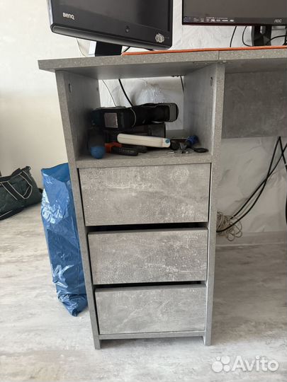 Компьютерный стол