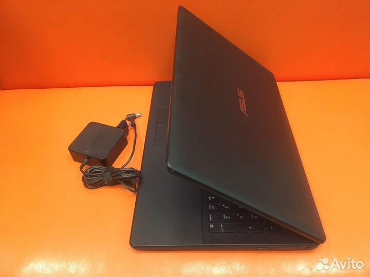 Ноутбук asus x552e