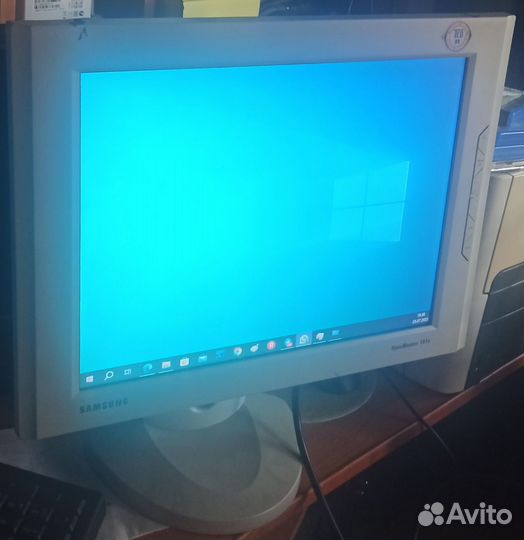 Монитор Samsung 15