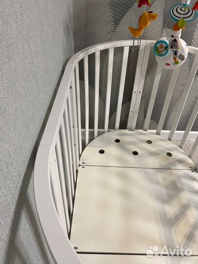 Детская овальная кроватка