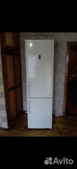 Холодильник liebherr