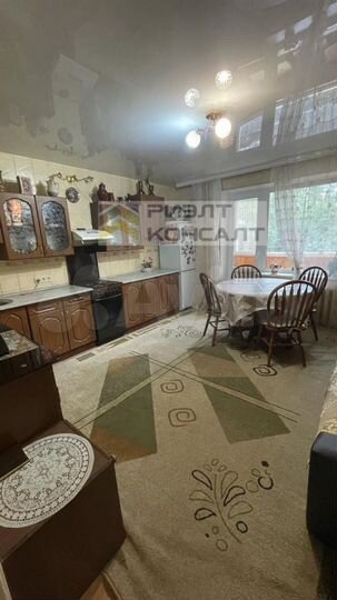 2-к. квартира, 73 м², 1/10 эт.