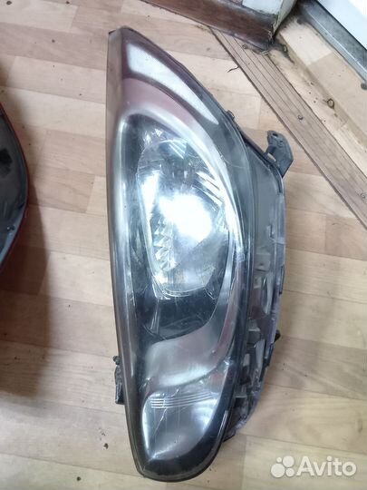 Фара на левый hyundai solaris