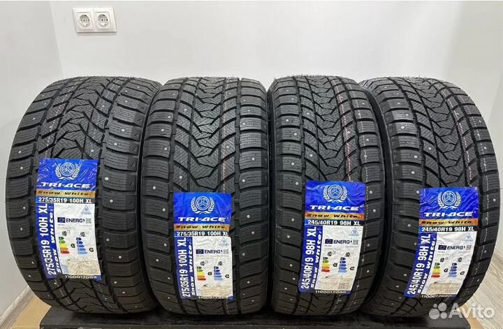 Tri Ace Snow White II Stud 245/40 R19 и 275/35 R19 98J