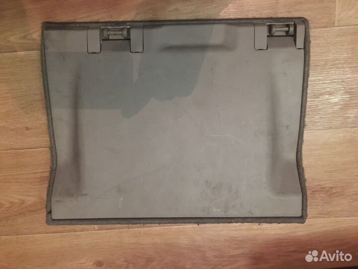 Продам заднию полку в багажник