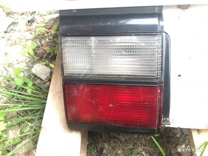 Фонарь задний левый Volkswagen Passat B3 1988-1997