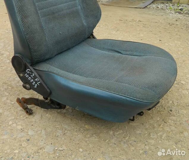 Сиденье переднее левое VW Golf 2