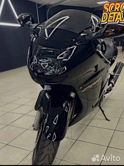 Honda CBR 1100xx super black bird
