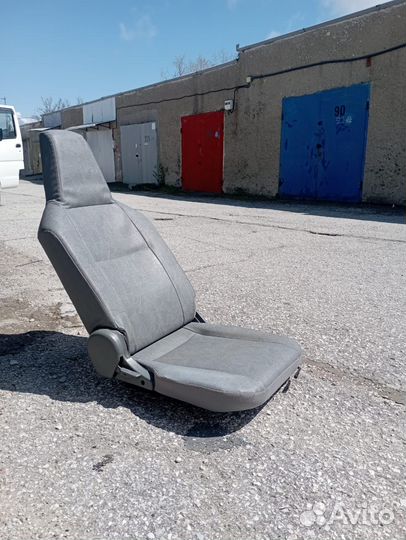 Сиденье водительское Mitsubishi Minicab, Miev
